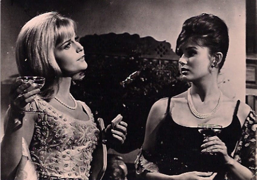 PAMELA TIFFIN / CAROL LINLEY