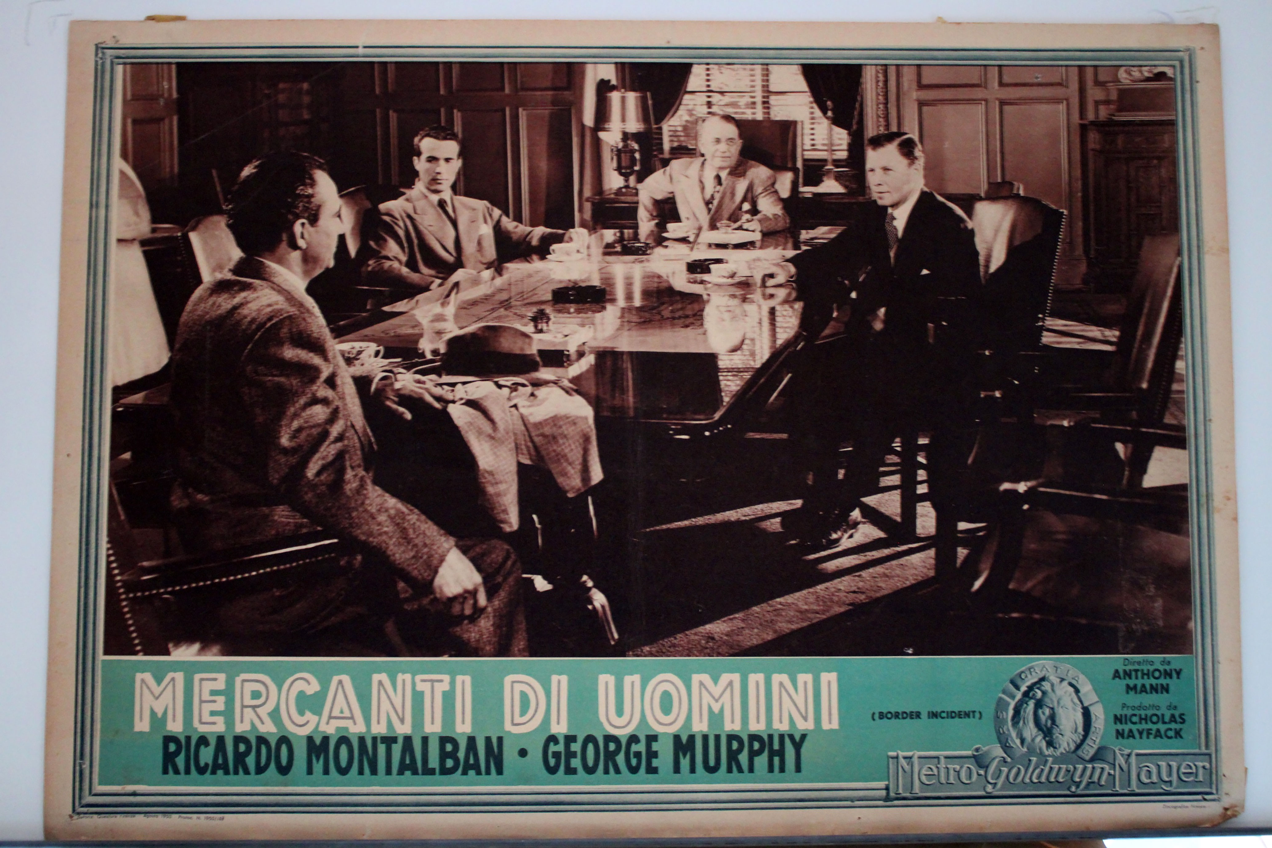 MERCANTI DI UOMINI