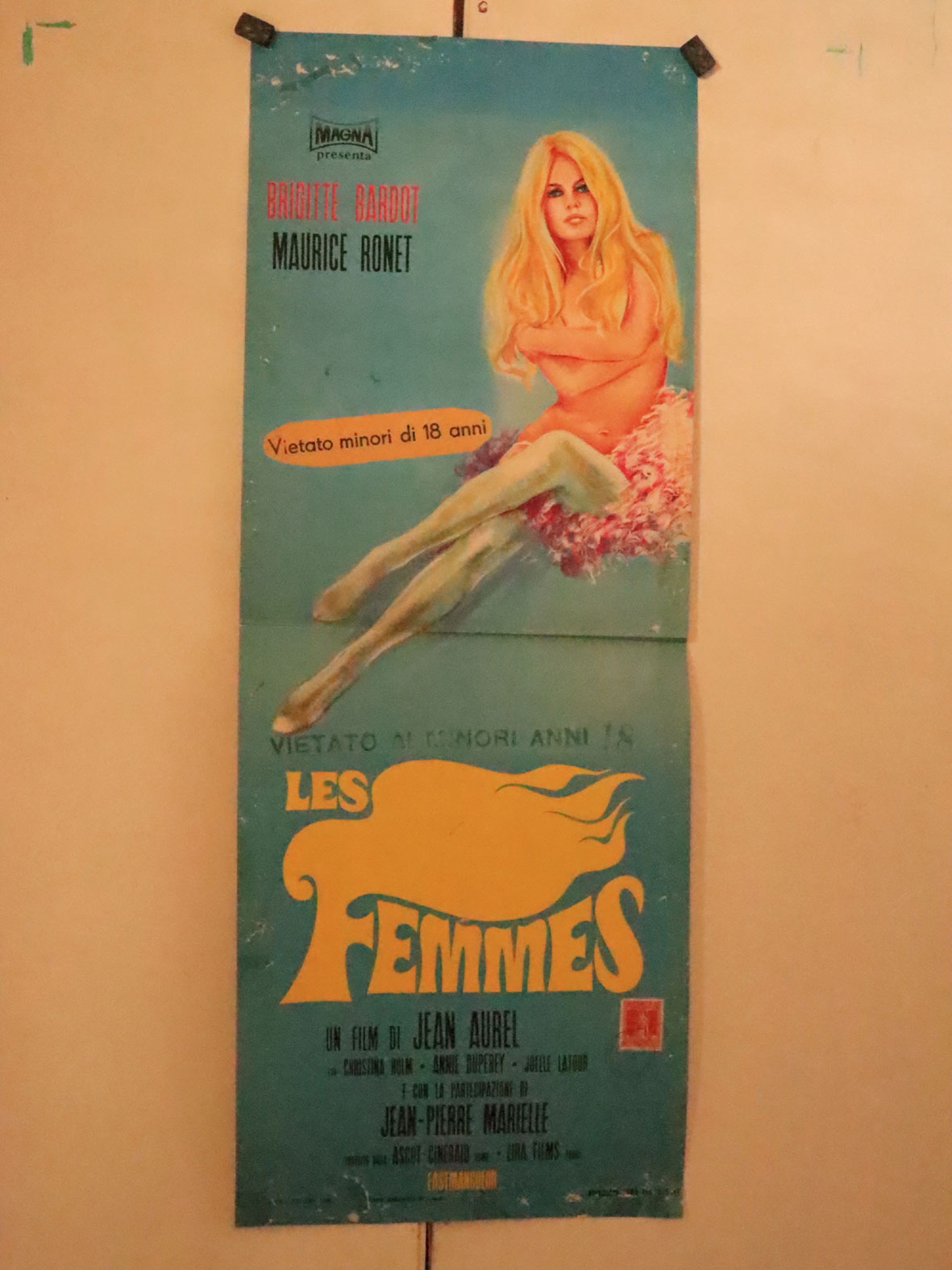 LES FEMMES