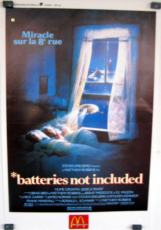 BATTERIES NOT INCLUDED MIRACLE SUR LA 8 RUE