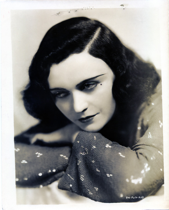 POLA NEGRI