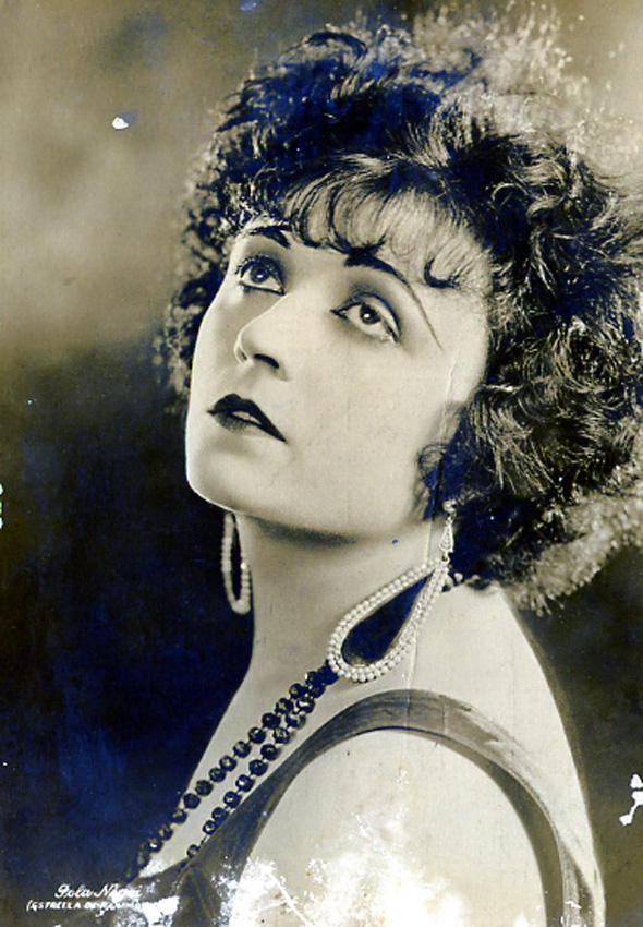 POLA NEGRI