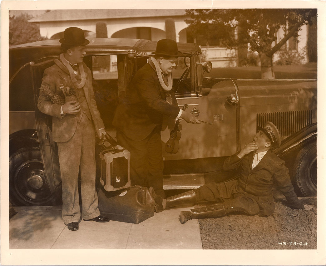 STAN LAUREL& OLIVER HARDY